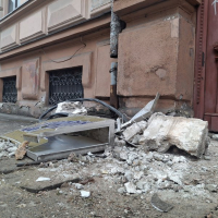 У Франківську обвалився фрагмент фасаду історичної кам&rsquo;яниці