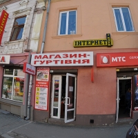 Франківців запрошують на громадські слухання щодо правильного розміщення вивісок 