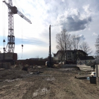 Як сім'я нардепа Юрія Солов'я будує комплекс апартаментів біля міського озера? - Перевірено від Побудовано