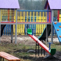 Замість дитмайданчика - гаражі: у Франківську розгорівся новий будівельний конфлікт. Відео