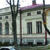 Знайомимось з історичними будівлями Івано-Франківська. Садиба Яхна. ФОТО