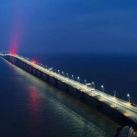 У Китаї побудували найдовший морський міст у світ. Фото