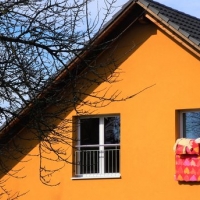Готуємося до літа: почім зараз продають будинки в селі