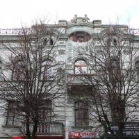  На прийомі у міського голови мешканці "Пасажу Єгера" вимагали виселення з аварійних квартир