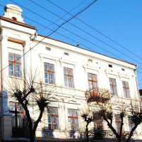 Знайомимось з історичними будівлями Івано-Франківська: будинок в якому працював Фіголь. ФОТО