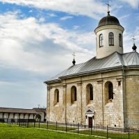 Цьогоріч 75 пам'яток архітектури на Прикарпатті отримають паспорти