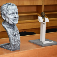 Стало відомо, як виглядатиме погруддя Степана Пушика