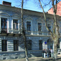 Знайомимось з історичними будівлями Івано-Франківська: жіноча гімназія &laquo;Просвіти&raquo;. ФОТО