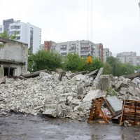 У Львові знесли ще одну незаконну будівлю