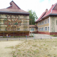  У Франківську перестали утеплювати дитячий садок через художній розпис на стінах. ФОТО