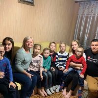 Франківців просять допомогти зібрати кошти на житло багатодітній сім'ї
