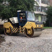 Будівельники розпочали облаштовувати один з дворів на Сухомлинського