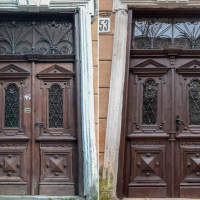 Ще одні франківські двері повернулись на місце після реставрації. ФОТО