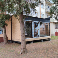 У Франківську демонтують самовільно встановлену споруду на Короля Данила