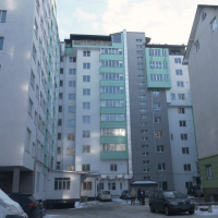 "Дім-холодильник": як франківці живуть у будинку, який не можуть здати 6 років. ФОТО