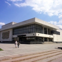 Знайомимося з історичними будівлями Івано-Франківська. Обласний музично-драматичний театр
