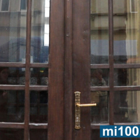 У Франківську відреставрували 100-річні двері. ФОТО/ВІДЕО
