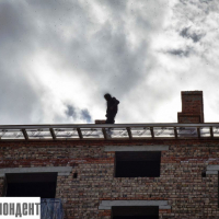 П&rsquo;ять замість двох: франківець вирішив звести будинок без дозволів