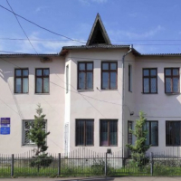 Смішна ціна: в Косові виставили на аукціон двоповерховий адмінбудинок. ФОТО