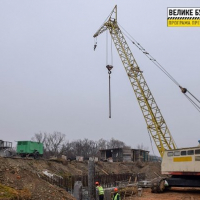 У Франківську продовжують будувати новий міст на Пасічну. ФОТО