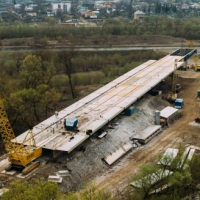 "Роботи тривають". Що відомо по будівництво моста на Пасічну в Івано-Франківську