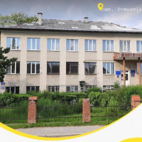 У Рожнятові з аукціону продають адмінбудинок з гаражем
