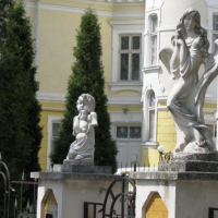 Знайомимось з історичними будівлями Івано-Франківська: &laquo;Три вілли у липах&raquo;. ФОТО