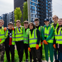 У Франківську влаштували толоку біля річки Бистриці Надвірнянської. ФОТО