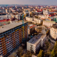 Квітень 2021