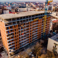 Квітень 2021
